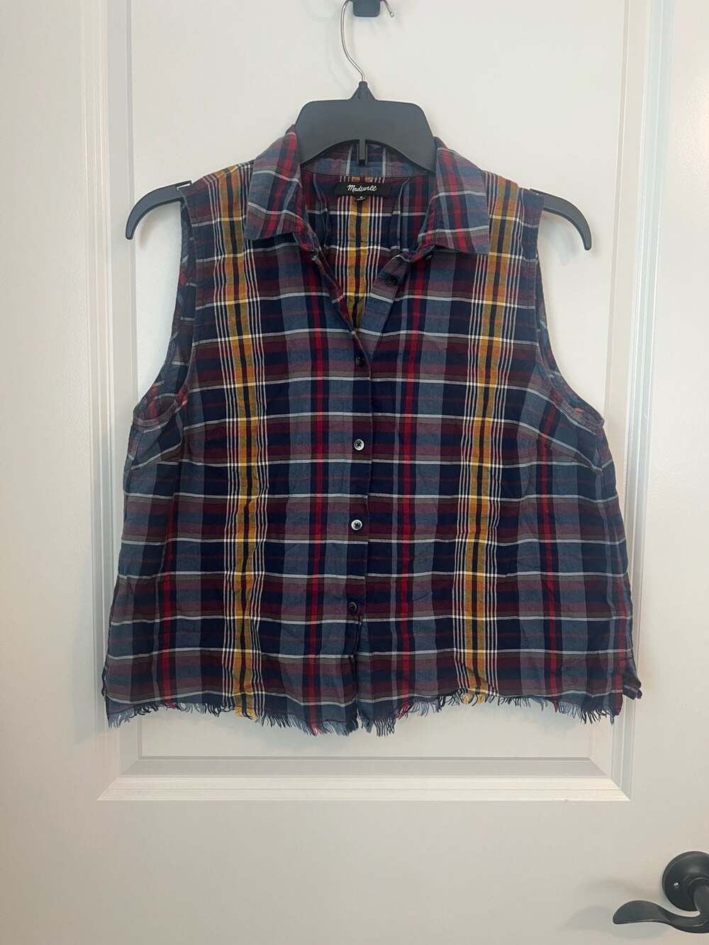 Madewell Sleeveless Plaid Button-Down Shirt with Frayed Hem Size Medium